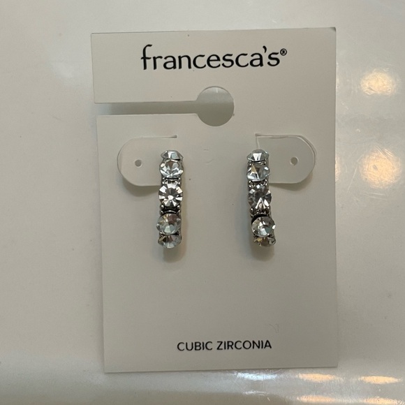 NWT FRANCESCA‘S silver diamond earrings - Picture 2 of 4
